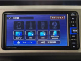Bluetooth対応、CD/DVD再生機能付き。お好きな音楽を聴きながらのドライブは楽しいですよね〜♪