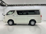スライドドア開口部が広く荷物の出し入れがスムーズにできます。
