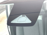 【ホンダセンシング】走行中に前方の車両等を認識し、衝突しそうな時は警報とブレーキで衝突回避と被害軽減をアシスト。より安全にドライブをお楽しみいただけます。