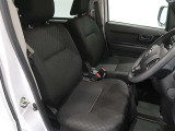 見通しのよいすっきりとした視界で、誰でも運転しやすいです。運転のしやすさは疲れにくさにも繋がりますよ♪