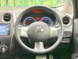 インテリアに合わせたデザインのステアリングは、運転される方のことも考え、運転しやすい形状、大きさです。是非一度、実際に触ってお確かめください。