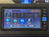 Bluetooth対応、CD/DVD再生機能付き。お好きな音楽を聴きながらのドライブは楽しいですよね〜♪