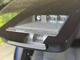 【トヨタセーフティセンス】走行中に前方の車両等を認識し、衝突しそうな時は警報とブレーキで衝突回避と被害軽減をアシスト。より安全にドライブをお楽しみいただけます。