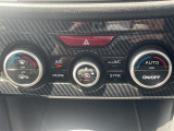 禁煙車 黒レザーシート 社外マフラー 純正ナビ Bluetooth フルセグTV バックカメラ プッシュスタート 前席シートヒーター ブラインドスポットモニター ETC 純正18インチアルミホイール