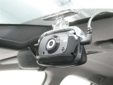 【ドラレコ搭載車】今や必需品のドライブレコーダー搭載車です。万が一のトラブルのときにも役に立つドライブレコーダーを装備しています。側面衝突や幅寄せ・割り込み対策に!