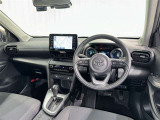 運転席まわりです。 各操作スイッチは使いやすい位置に配置されてます。