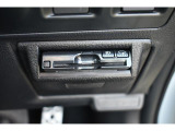 ETCは運転席インパネ右下に専用カバーによって埋め込まれています