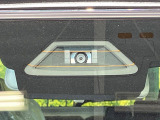 【スズキ セーフティサポート】走行中に前方の車両等を認識し、衝突しそうな時は警報とブレーキで衝突回避と被害軽減をアシスト。より安全にドライブをお楽しみいただけます。