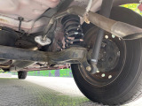 お車を安心してお乗りいただく為には、足回りの定期点検が欠かせません。サービスサポート(有償保証)では無料点検もご提供しており、安心のカーライフをお過ごしいただけるサポート体制が整っています。