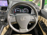 【純正革巻きステアリング】上質な革を使用することで、手にしっかり馴染みとても運転しやすいハンドルです♪