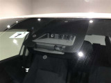 【衝突被害軽減ブレーキ】前方の車両や横断する歩行者などを検知した時、衝突回避や被害軽減をサポートします。