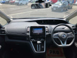 運転席まわりです。細かいオプションなど、気になるところがあればお気軽にメールやお電話等でお問合せください。