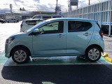 納車前にはプロのメカニックが点検、整備を行いますので安心してお乗り頂けます。