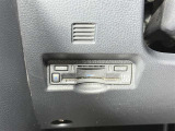【ETC】高速道路などの料金所における自動料金支払いシステムです。車載器と料金所のアンテナとの間で無線通信を行い、料金を自動で支払うことができます。