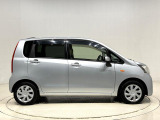 エンジンの効率化、高効率のCVT採用、車体の大幅軽量化で低燃費を達成。それにより走行性能も向上させたクルマ! それがムーヴです。