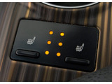 シートヒーターを装備しています!高級車ならではの装備です!シートが暖まりますので、寒い冬場も快適にご乗車頂けます!腰にも優しい!お子様や女性にも嬉しい装備ですね!!