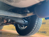 お車を安心してお乗りいただく為には、足回りの定期点検が欠かせません。サービスサポート(有償保証)では無料点検もご提供しており、安心のカーライフをお過ごしいただけるサポート体制が整っています。