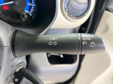 【オートライト】周りの明るさに応じて自動でヘッドライトの点灯・消灯ができる機能です!ライトの付け忘れ・消し忘れなどが無くなり、雨の日や夕方の走行も安心!トンネル通過時も便利ですね♪