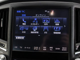 使いやすさや安全性を追求したステアリング周り!高級車ゆえにスイッチ類が多いのも特徴ですね!考え尽くされた配置ですぐに使いこなす事が出来ますのでご安心下さい!是非、体感してみて下さい!!