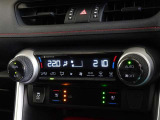 シートヒーターに加えてシートベンチレーションも搭載。寒い時期も暑い時期も快適に過ごせます。