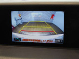 バックガイドモニターで、後方を確認しながら安心して駐車することができます。運転初心者も熟練者も必須の機能ですよ!