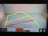 安心のバックモニター搭載。ガイドもあって、夜間でもよく見えます。