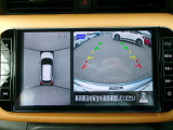 アラウンドビューモニター。空の上から見下ろすような視点でスムース駐車。