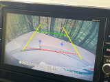 【バックカメラ】駐車時に後方がリアルタイム映像で確認できます。大型商業施設や立体駐車場での駐車時や、夜間のバック時に大活躍!運転スキルに関わらず、今や必須となった装備のひとつです!