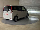 LEDヘッドランプです。十分な明るさを保ちつつも消費電力が少なく、バルブ寿命も長いのが特徴です。瞬時にMAXの光量を発揮するのもLEDならではです。