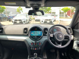 あらかじめ車両本体価格の一部を、据置価格として最終回のお支払い分に設定。月々のお支払いをお手ごろに設定いただけるバリューローンプログラムがご利用いただけます。支払回数は24・36・48・60回から選べます。