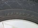 タイヤサイズは 195/65R15