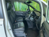 運転席シート廻りは使用感も少なく、良好な状態となっています。丁寧に使われていたことがよくわかりますね。