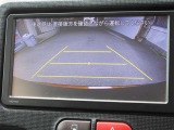 バックガイドモニターで、後方を確認しながら安心して駐車することができます。運転初心者も熟練者も必須の機能ですよ!