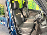 運転席シート廻りは使用感も少なく、良好な状態となっています。前オーナー様が丁寧に使っていたことがよくわかりますね。