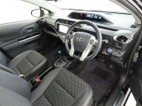 シンプルで使いやすいデザインの運転席です。