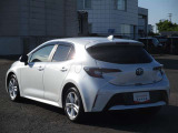 明るく広々、落ち着いた店内では、中古車のご検討・ご購入のほか、携帯電話(au)の購入等、様々なご相談に幅広く応えていきます♪