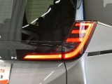 LEDテールライトです。省電力、高輝度のLEDは明るく照らすので夜間運転時の視認性を高めます。スタイリッシュな見た目で細かいところもこだわりたいあなたに!