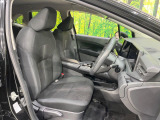 運転席シート廻りは使用感も少なく、良好な状態となっています。前オーナー様が丁寧に使っていたことがよくわかりますね。