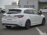明るく広々、落ち着いた店内では、中古車のご検討・ご購入のほか、携帯電話(au)の購入等、様々なご相談に幅広く応えていきます♪