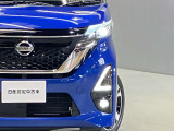 【ハイビームアシスト】先行車や対向車のライト、周辺の明るさに合わせて、ハイ・ロービームを自動で切り替え。切り替えのわずらわしさと切り替え忘れを無くしてくれます!