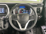 【ステアリングスイッチ】運転中、前方から目線をそらすことなく、オーディオ等の操作が可能な便利機能!安心&快適なドライブを演出してくれます♪