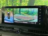 【アラウンドビューモニター】専用のカメラにより、上から見下ろしたような視点で360度クルマの周囲を確認することができます☆死角部分も確認しやすく、狭い場所での切り返しや駐車もスムーズに行えます。