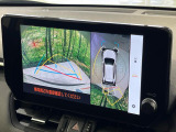 【パノラミックビューモニター】専用のカメラにより、上から見下ろしたような視点で360度クルマの周囲を確認することができます☆死角部分も確認しやすく、狭い場所での切り返しや駐車もスムーズに行えます。