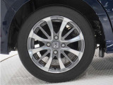 アルミホイール装着車です!これで足元まわりもおしゃれにきまります!