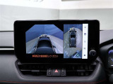 アドバンスト パーク付きです。カメラやソナーによって、周囲を監視しながら駐車を支援。障害物を検知した場合には警報を鳴らし、ブレーキ制御を行うことで接触回避を支援します。