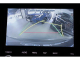 バックカメラ装備。後方の安全確認はおまかせ!!これで苦手な車庫入れも安心です♪小さなお子様のいるご家庭では重要です。