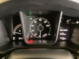 マルチインフォメーション・ディスプレイでは、燃費や車速、ホンダセンシング機能の注意表示など表示され、快適な運転に。