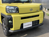 LEDヘッドランプを装備しておりますので、暗い道でも明るく照らしてくれるので安心して夜道やトンネルを運転できますよ!