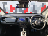 インパネ全体:視界が開けて前が見やすい設計です!安全に運転できます!