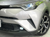 【シーケンシャルターンランプ付きLEDヘッドライト】人気の『流れるウィンカー』付きのLEDヘッドライトを装備♪高級感はもちろん、点灯時は存在感たっぷりで他車からも認識されやすく安心です。